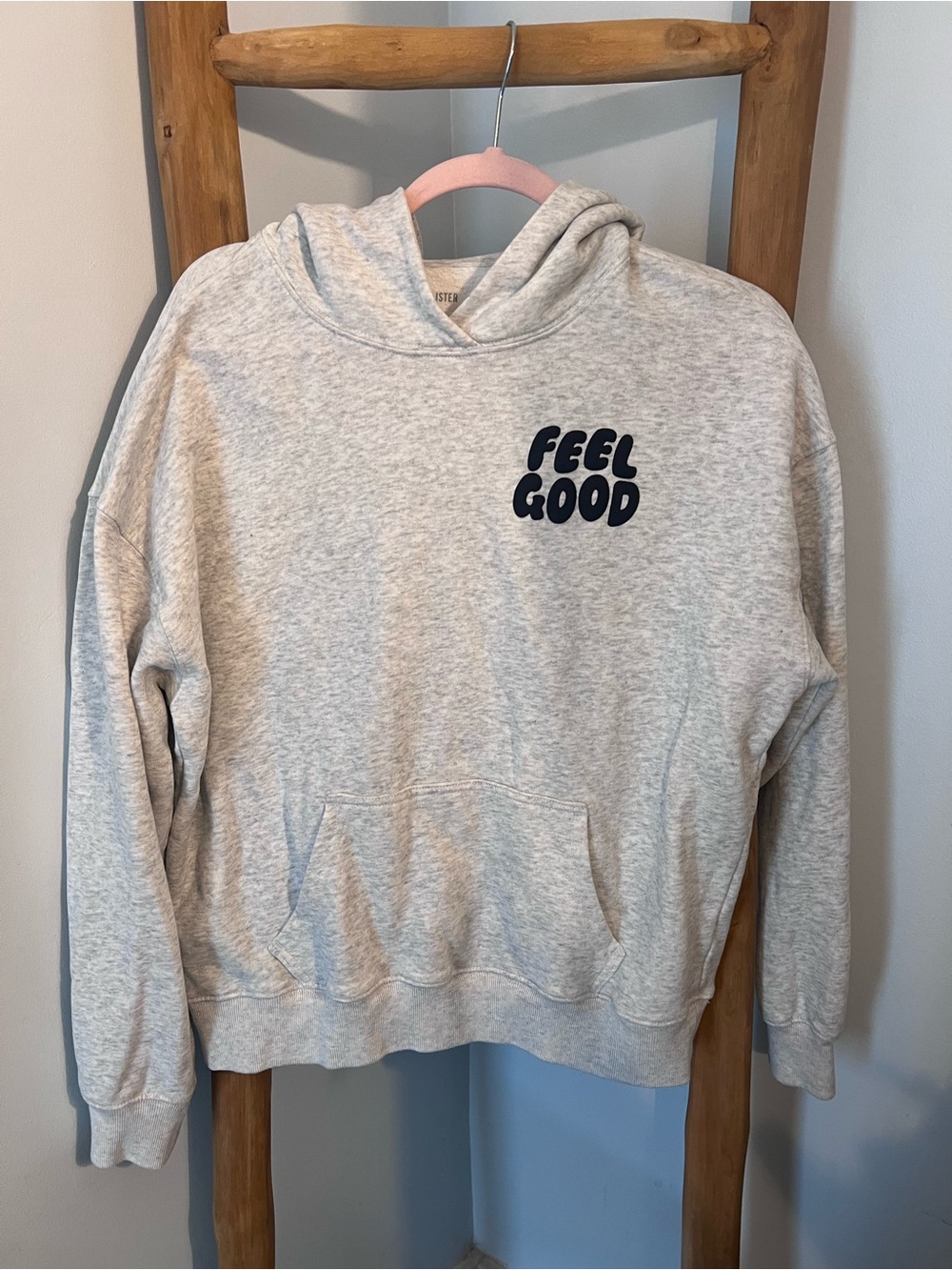 Hollister Feel Good Hoodie XS Gray Graphic Pullover Sweatshirt